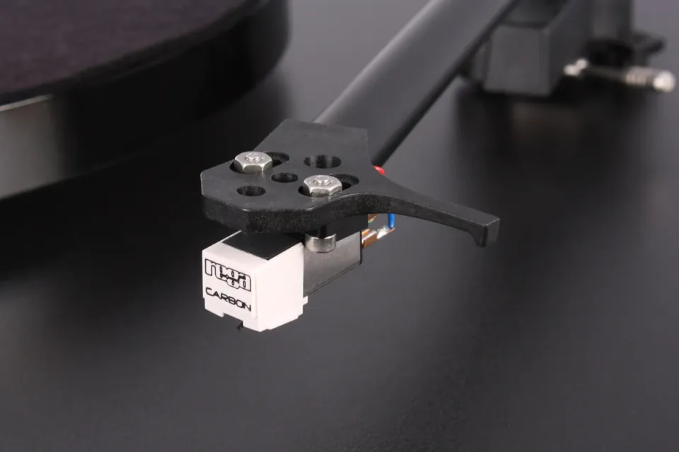 rega-carbon-mm-tonabnehmer-mit-carbon-nadeltr-ger image 1