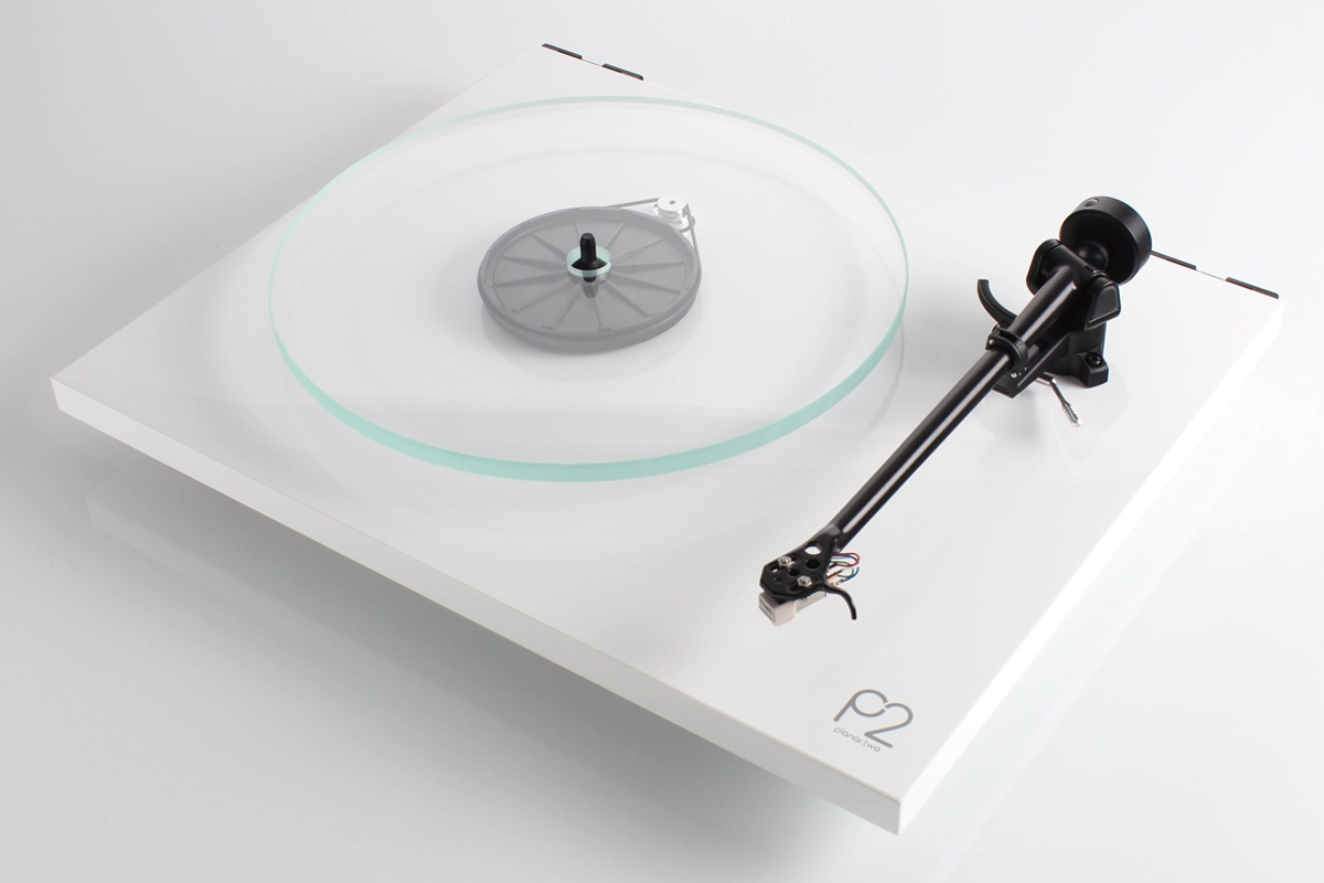 rega-planar-2-plattenspieler-mit-carbon-mm-tonabnehmer image 3