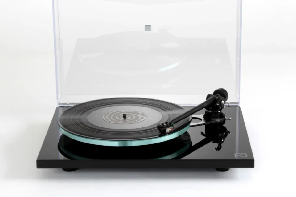 rega-planar-3-plattenspieler-rb330-schwarz-mit-haube image 1
