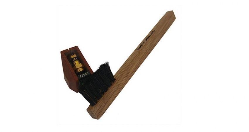 excalibur-stylus-brush-nadelb-rste-eichenholz-naturfasern image 1