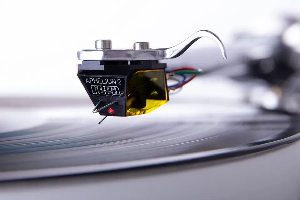 rega-aphelion-2-mc-tonabnehmer-moving-coil-mit-bor-nadeltr-ger image 1