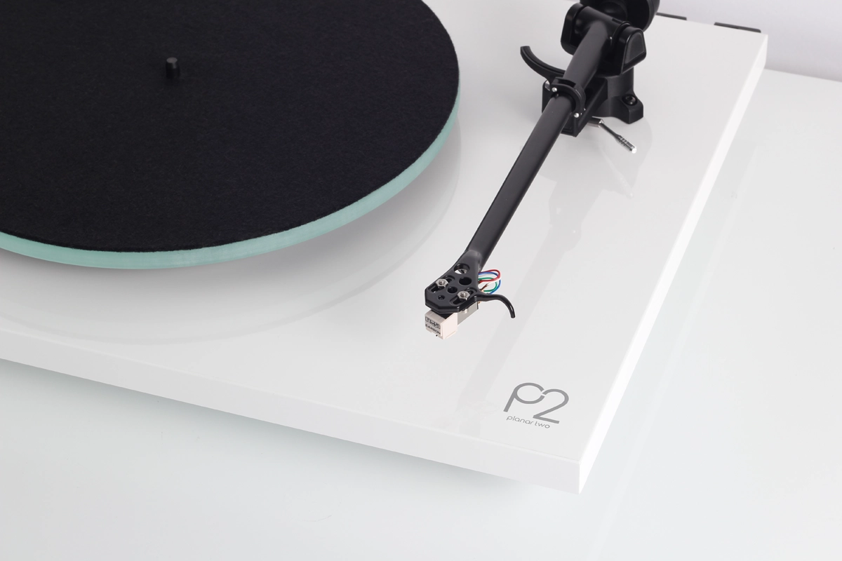 rega-planar-2-plattenspieler-mit-carbon-mm-tonabnehmer image 7